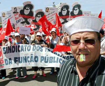 Frente Comum da função pública quer aumentos salariais de 5,5% - TVI