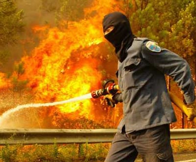 Detidos suspeitos de fazerem queimada que provocou incêndio - TVI