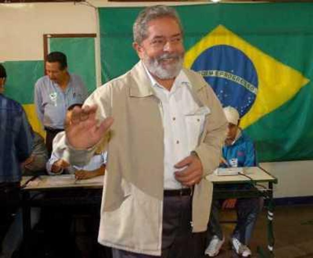 Lula da Silva no dia das eleições (Foto: Lusa)