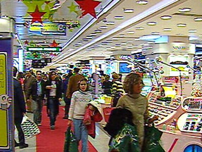 DECO alerta para «taxas escondidas» nas lojas no Natal - TVI