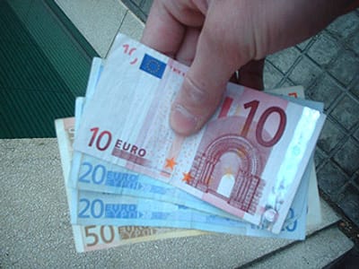 Conselho de ministros aprova salário mínimo de 450 euros - TVI