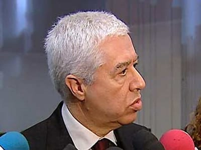 Ministro das Finanças acusa João Salgueiro de «arrogância» - TVI