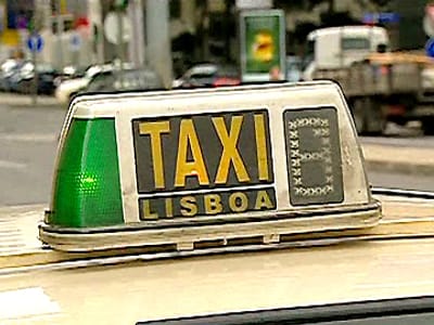 Novas tarifas de táxis entram hoje em vigor - TVI