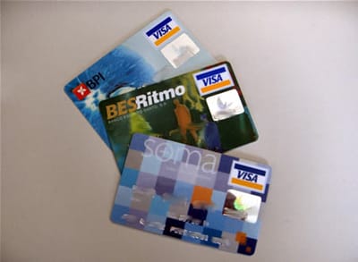 Crise está a beneficiar empresas de cartões de crédito - TVI