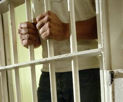 Detido fugitivo com pena de 20 anos por cumprir - TVI