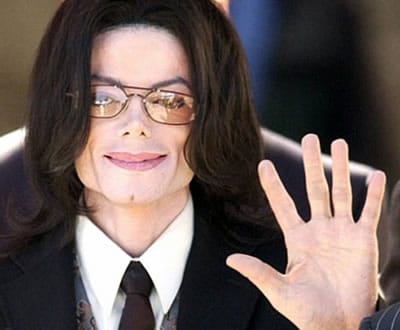 Michael Jackson e Rihanna processados - TVI