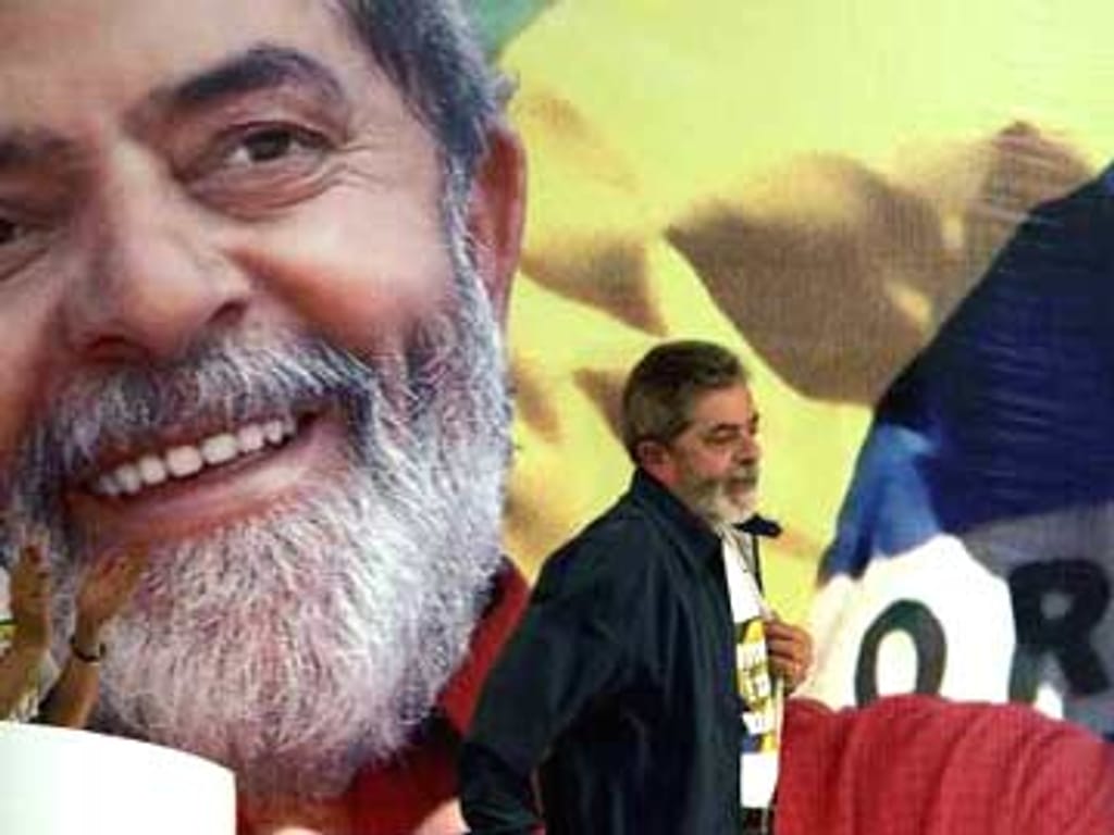 Lula reeleito com 61% dos votos