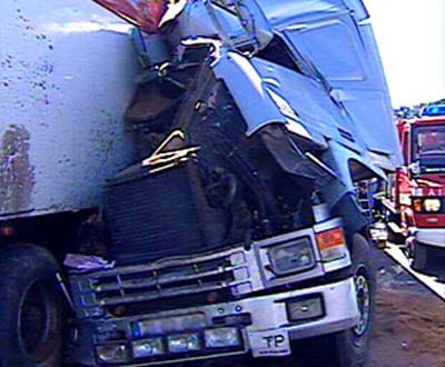Um morto e 170 acidentes na estrada - TVI