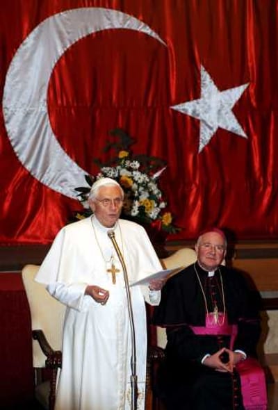 Papa Bento XVI celebra missa na Turquia - TVI