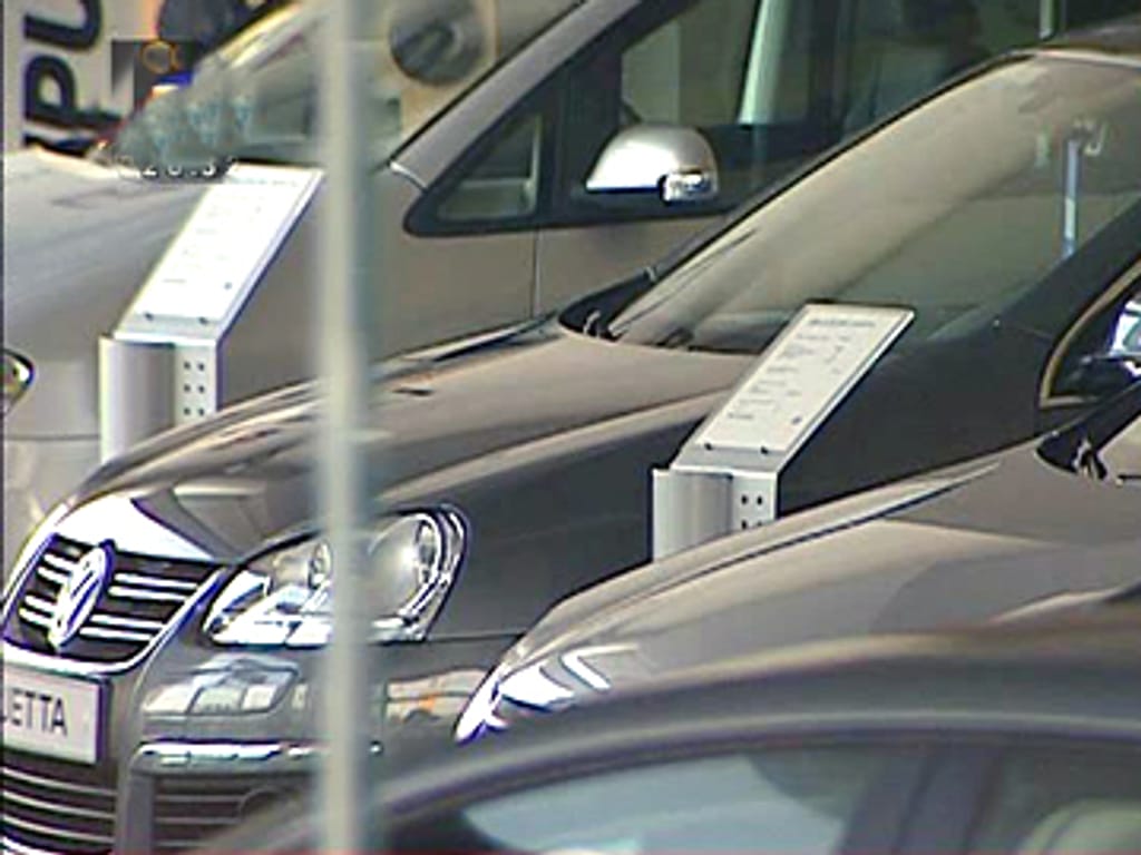 Crise: Vendidos menos 12 mil carros em 2006