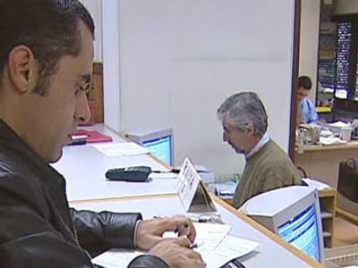 Fisco recebe mais de 35 mil reclamações por ano - TVI