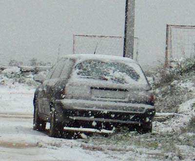 Neve leva a corte de estradas em Trás-os-Montes - TVI