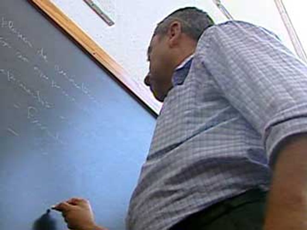 Professores: mais de 9 faltas vão dar penalização