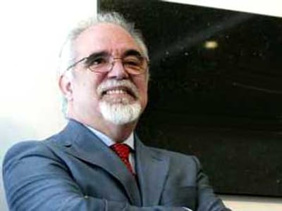 Vieira da Silva quer acabar com economia informal - TVI