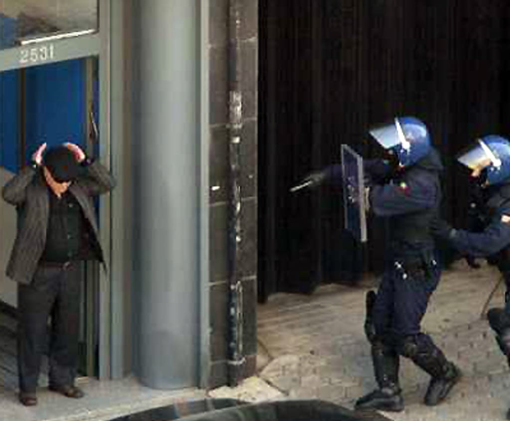Polícia detém homem que ocupou banco. Foto: ESTELA SILVA / LUSA