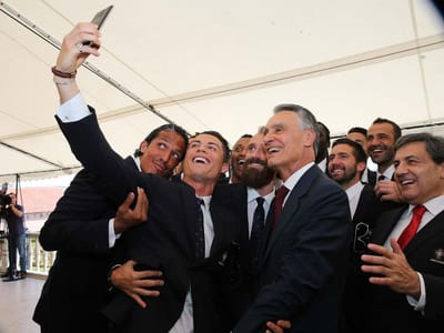A selfie da seleção... com Cavaco - TVI
