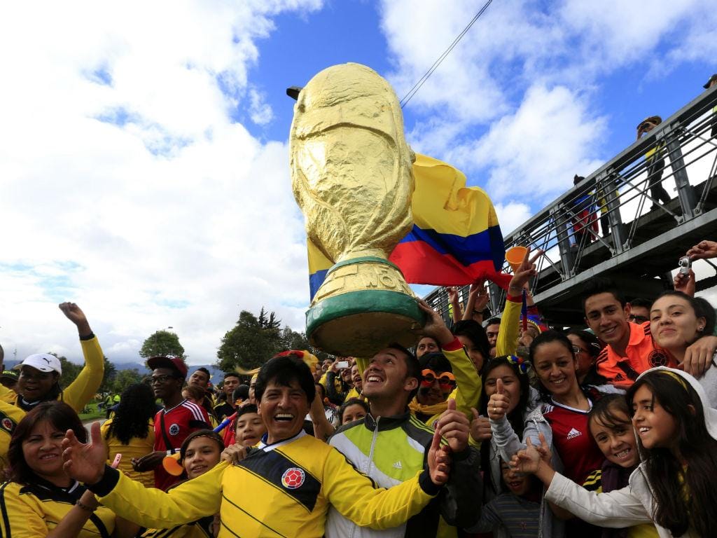 Colômbia recebida em festa em Bogotá (Reuters)