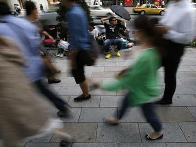 Confiança dos consumidores cai para mínimos de fevereiro - TVI