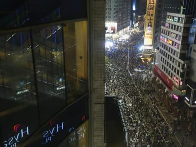 Manifestações estendem-se a zona de comemorações do Dia Nacional da China - TVI