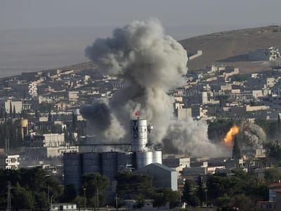 Coligação internacional lança 26 ataques contra Estado Islâmico - TVI