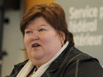 Ministra da Saúde belga criticada por ser obesa - TVI