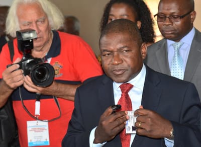 Novo Presidente de Moçambique já tomou posse - TVI