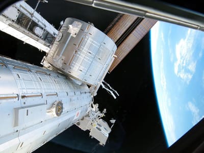 Estação Espacial Internacional sai da posição após falha de módulo russo - TVI