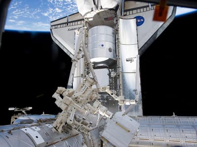 Nave Soyuz chegou à Estação Espacial Internacional - TVI