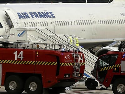 França aplica ecotaxa a bilhetes de avião com partidas do país a partir de 2020 - TVI