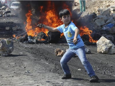 Criança palestiniana morta a tiro durante protestos na Cisjordânia - TVI