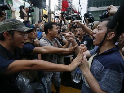 Voltou o gás pimenta e a violência às ruas de Hong Kong - TVI
