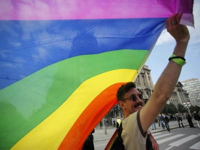 Reino Unido: ativistas querem abrir a primeira escola gay do país - TVI