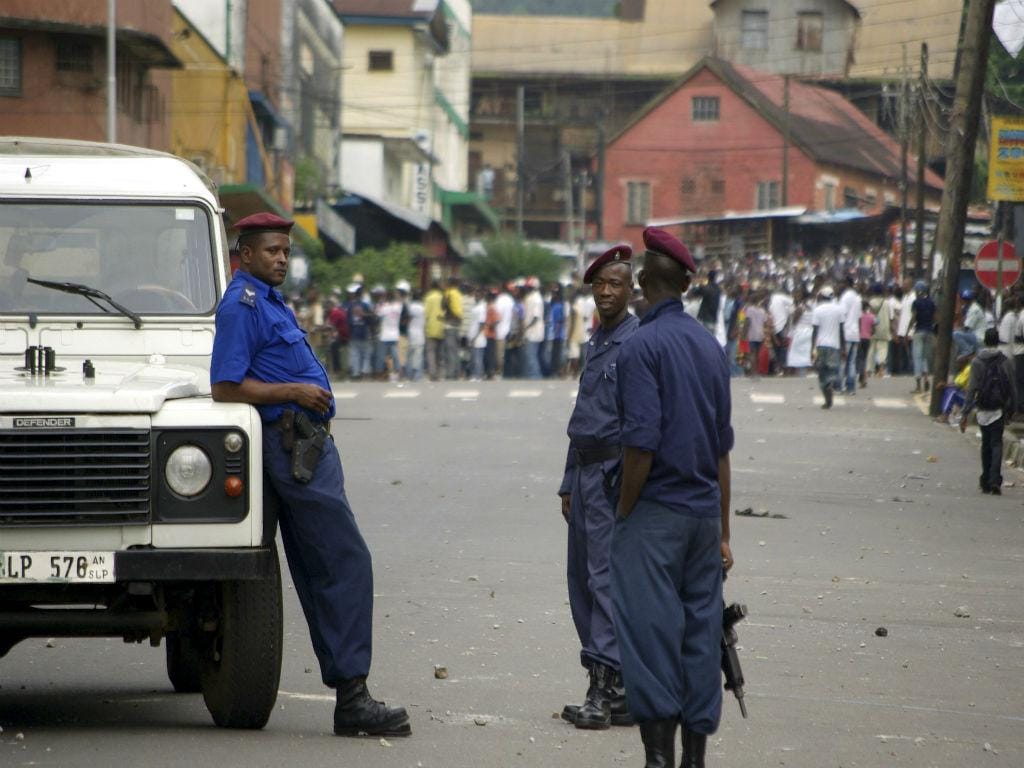 Polícia Freetown (REUTERS)