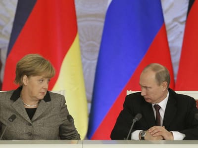 Ucrânia: Merkel e Hollande ainda não conseguiram convencer Putin - TVI