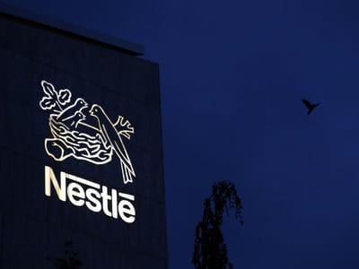 Nestlé reconhece em documento interno que mais de 60% dos seus produtos não são saudáveis - TVI
