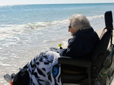 Mulher vê o mar pela primeira vez aos 100 anos - TVI
