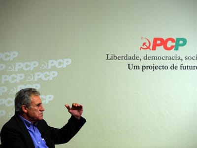 PCP acusa PS de acenar à esquerda para depois governar à direita - TVI