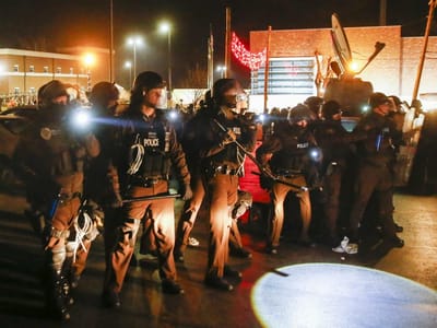 EUA: terceira noite de protestos contra violência da polícia - TVI