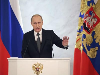 Putin acusa o ocidente de tentar controlar a Rússia  - TVI