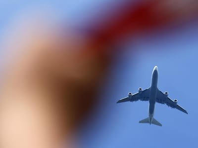 Companhias aéreas que abram novas rotas vão ter incentivos - TVI