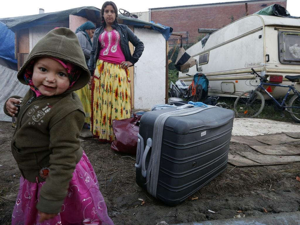 Acampamentos de famílias de etnia cigana em França (REUTERS)