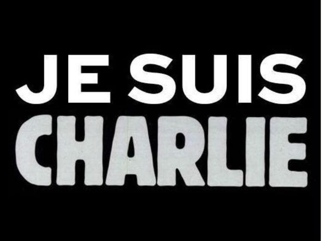 Utilizadores de todo o mundo usam a hashtag #JeSuisCharlie (Twitter)
