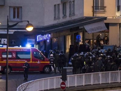 Muçulmano que salvou reféns do supermercado recebe nacionalidade francesa - TVI