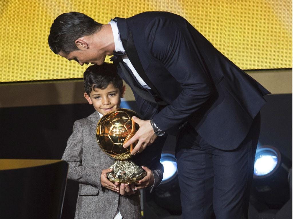 3ª Bola de Ouro para Ronaldo (Ennio Leanza/Reuters)