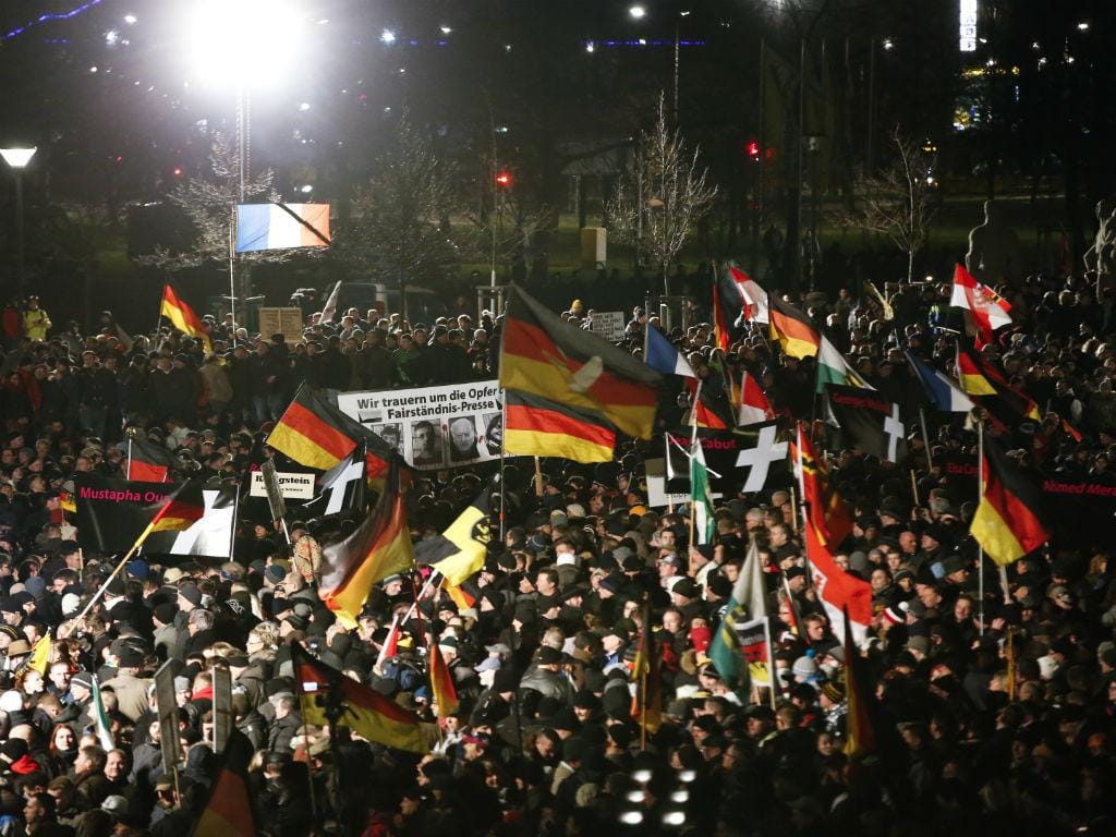 Protesto contra o Islão juntou cerca de 25 mil pessoas na Alemanha (Reuters)