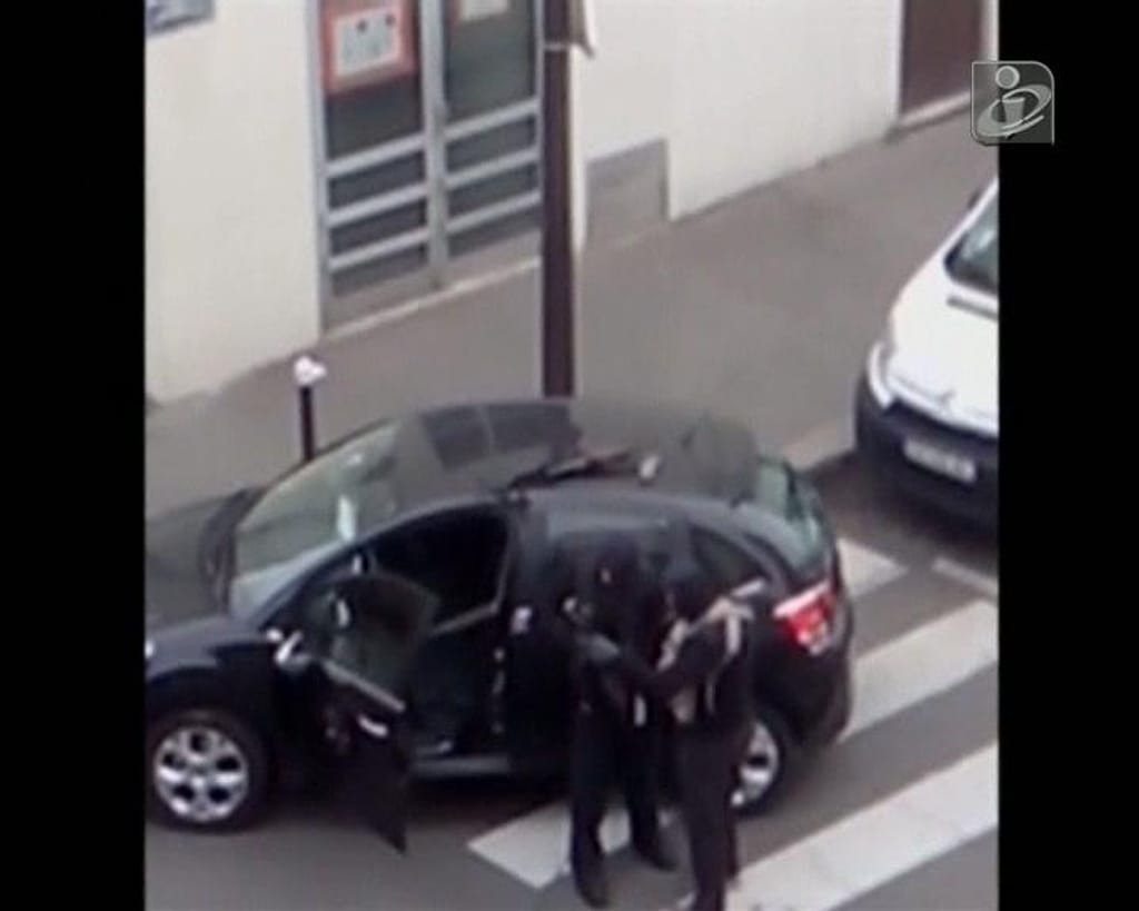 Divulgado novo vídeo do ataque ao «Charlie Hebdo»