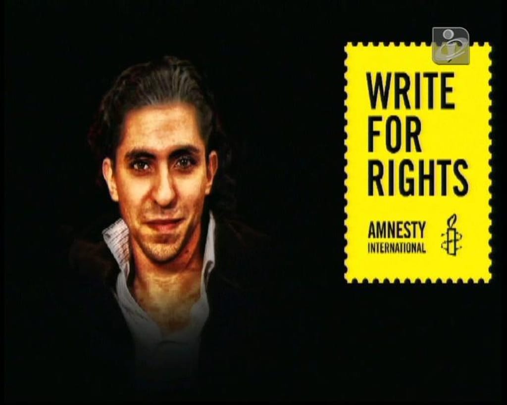 Blogger saudita condenado a mil chicotadas por insultar o islão