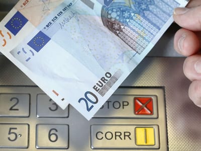 BE propõe novo regime de contas bancárias sem comissões - TVI