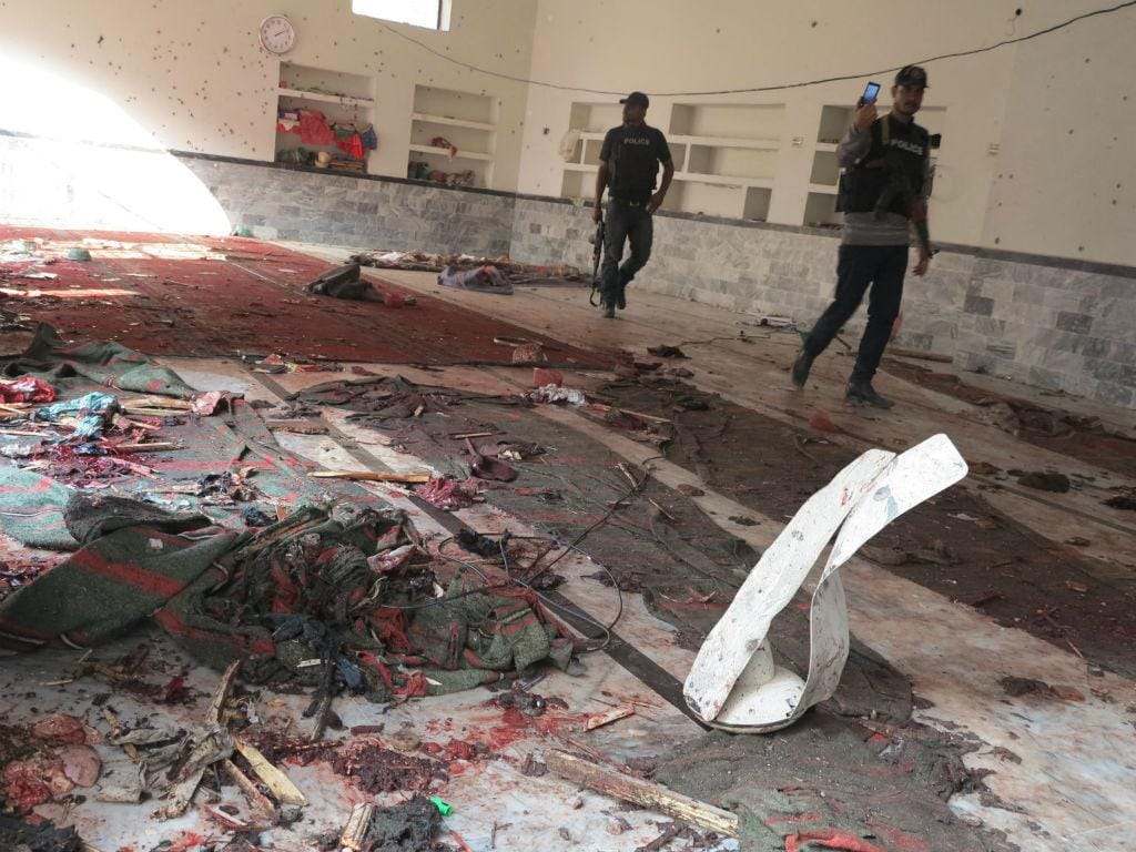 Ataque a mesquita no Paquistão (EPA/LUSA)