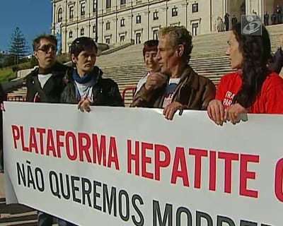 Hepatite C: tratamento já, preços discutem-se depois, pedem doentes - TVI